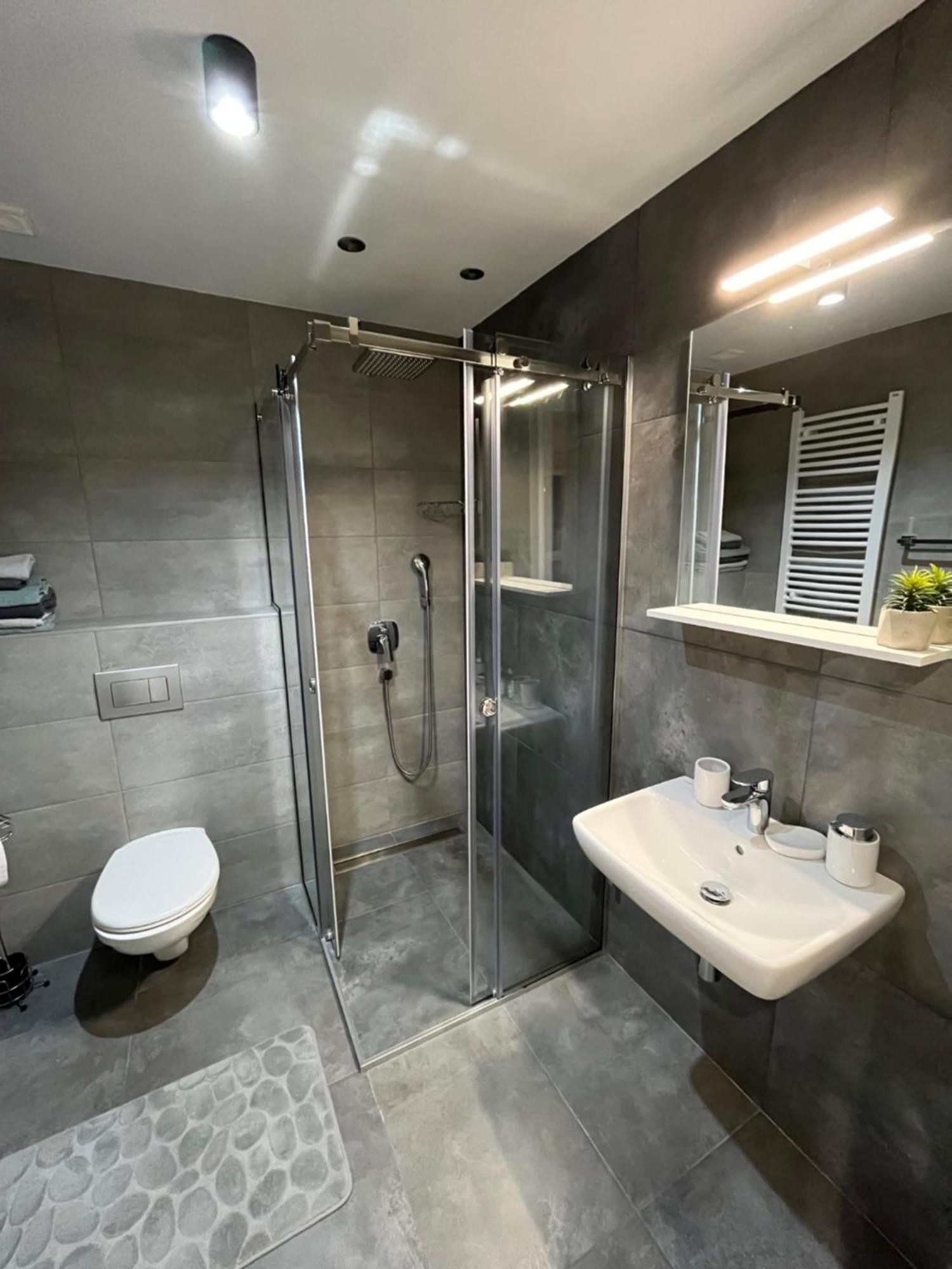 Apartment Lara - Divcigora